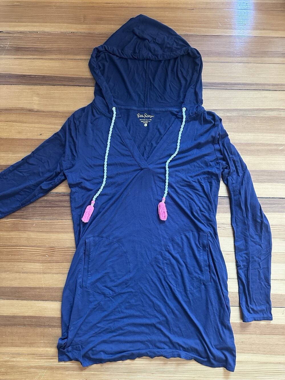 Lilly Pulitzer Cover Up Large Navy With Pink Tassels